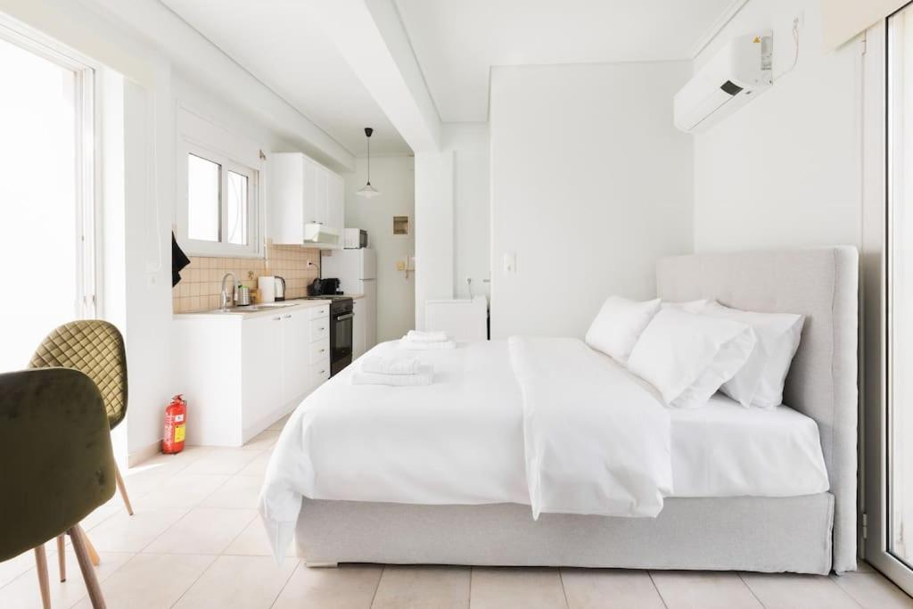 Adorable Sunny Studio With Private Balcony I Athens Exterior photo