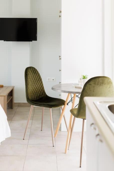 Adorable Sunny Studio With Private Balcony I Athens Exterior photo